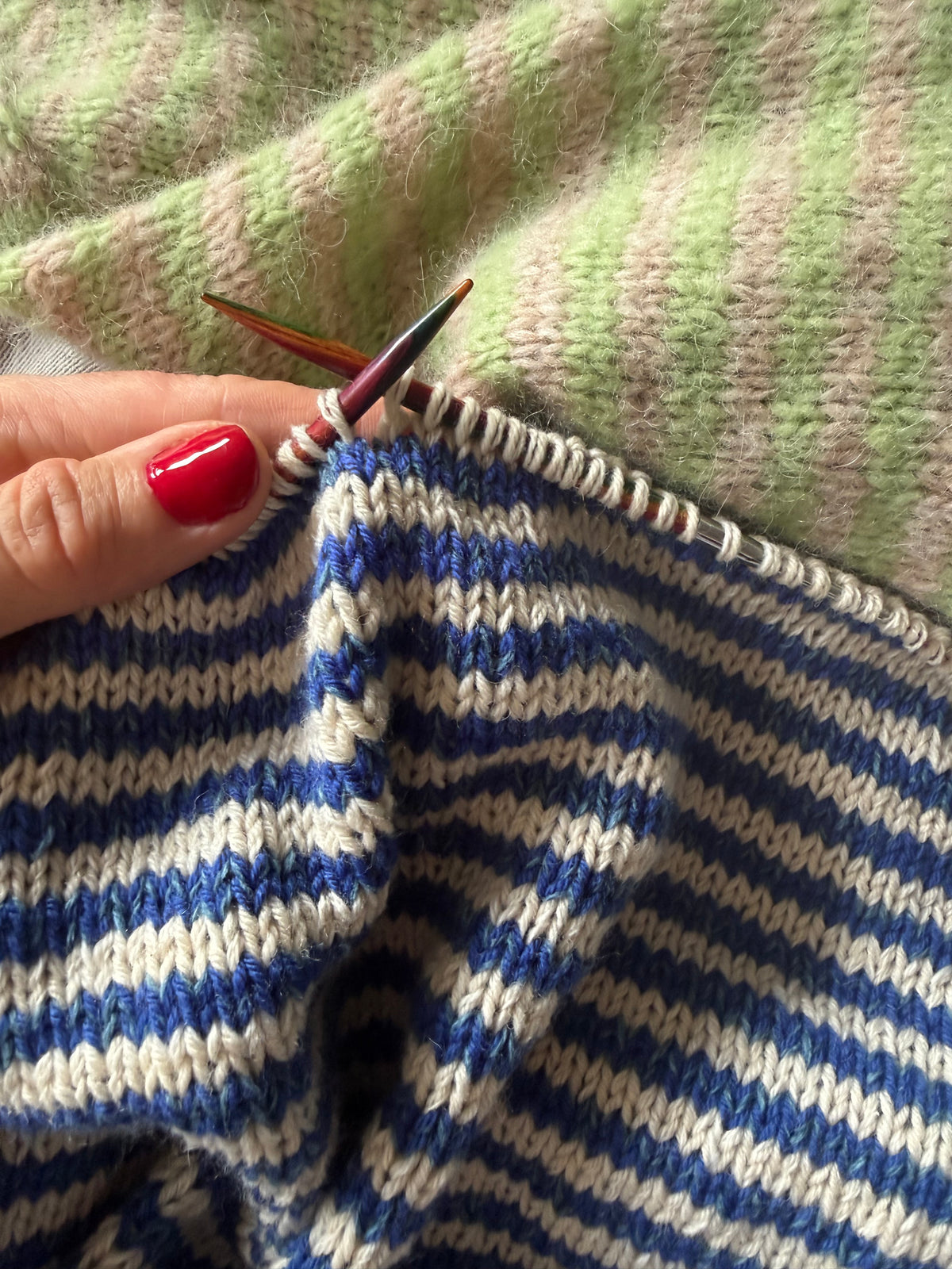 Lines Vibe Sweater